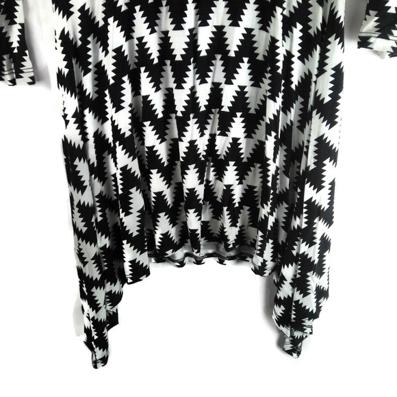 KAREN KANE Black and White Tribal Print Hi/low Top - Picture 3 of 5